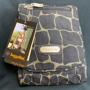 NWT Animal Print Baggalini Cross Body bag